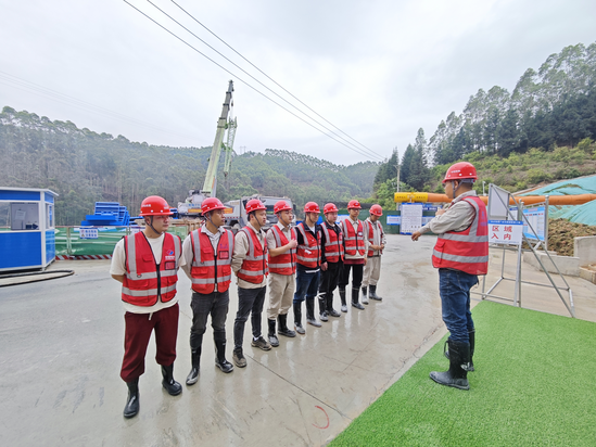 專項(xiàng)檢查。 應(yīng)成泰 攝.png